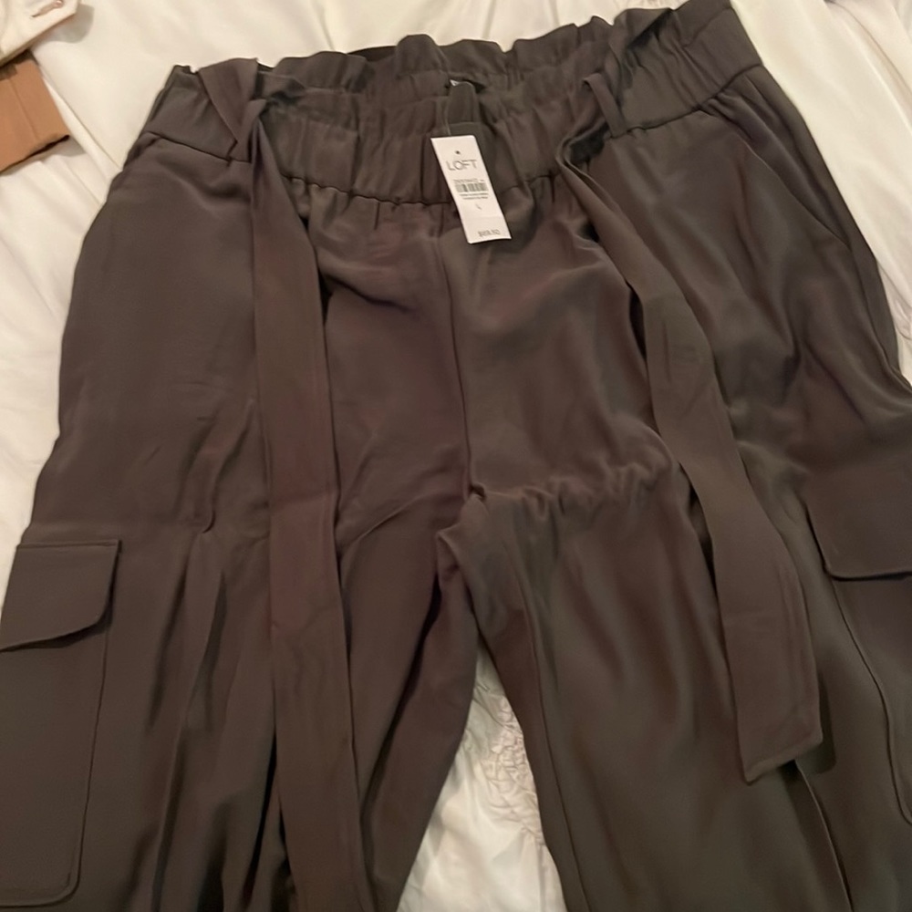 Loft size L Green Cargo pants